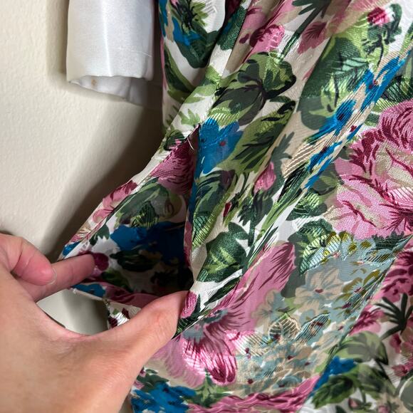 VTG Victoria's Secret Robe OS Gold Label Floral Satin Jacquard Belted Cottage - Picture 7 of 9